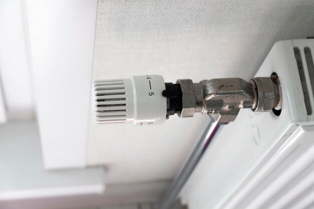 adjusting heat supply house valve valve